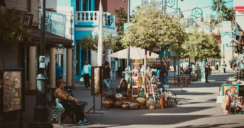 Conoce cómo está la línea para cruzar en la garita Nogales, Sonora: Fila DeConcini, Mariposa, Morley Gate